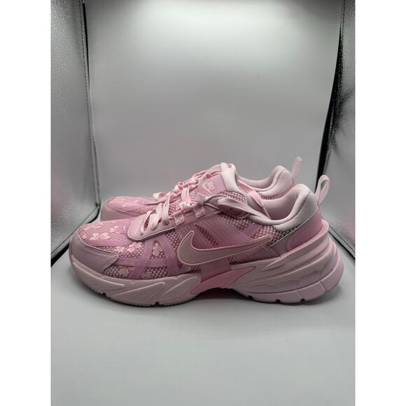 Nike Wmns V2K Run “Summery Florals” size 11w/9.5mens - Picture 1 of 6